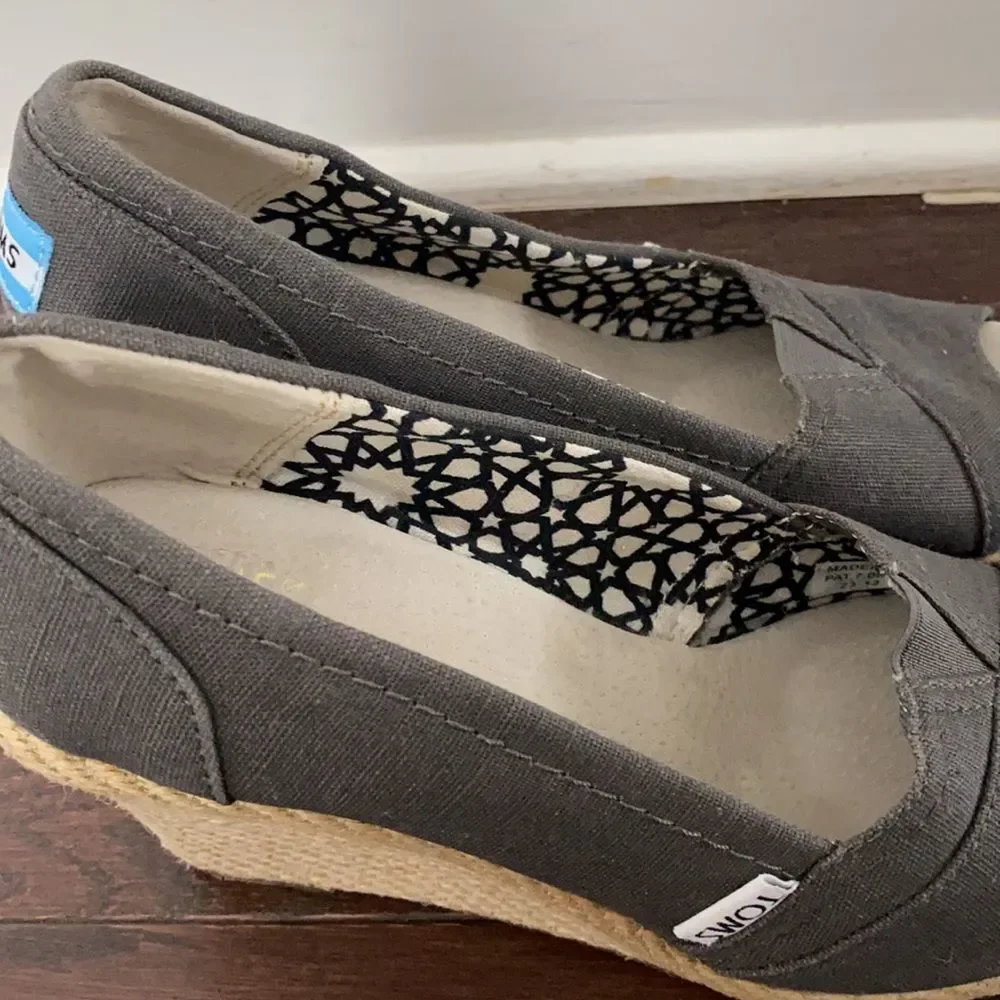 TOMS Calypso Canvas Peep Toe Wedge Espadrille Shoes